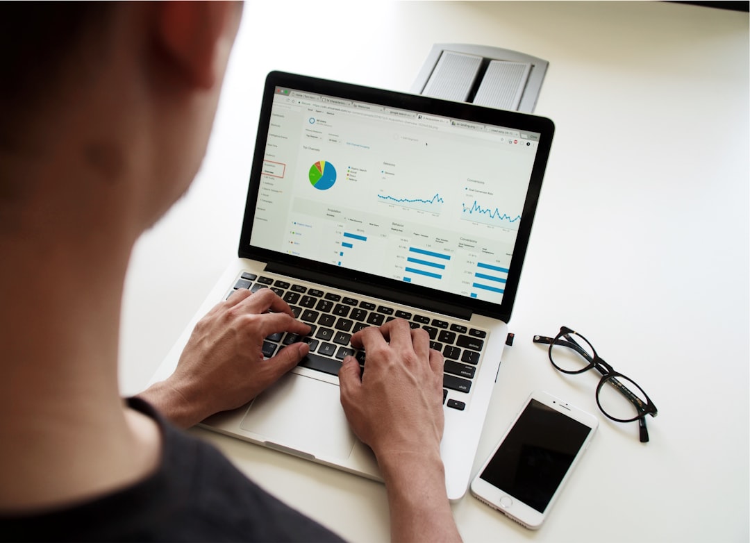découvrez comment l'analyse des données peut transformer vos décisions commerciales. apprenez les meilleures pratiques, outils et techniques pour exploiter les données efficacement et stimuler votre croissance.