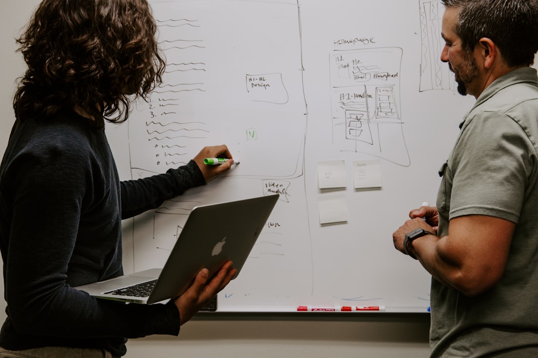découvrez l'importance de la collaboration dans le monde professionnel et personnel. apprenez comment travailler ensemble pour atteindre des objectifs communs, améliorer la créativité et renforcer les relations au sein de votre équipe.